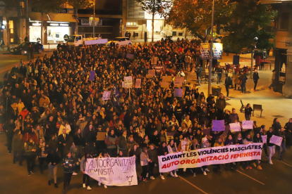 Imagen de la manifestación contra la violencia machista del 25 de noviembre del año pasado en Lleida.
