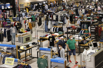 La botiga per a productes i roba esportiva Unipreus va obrir ahir al 100% la zona d’exposició.