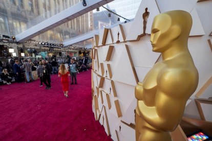 La alfombra roja que recibe a las estrellas en los Oscar.