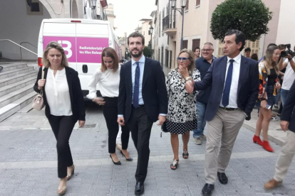 El president del PP, Pablo Casado, al municipi mallorquí de Sant Llorenç, ahir.