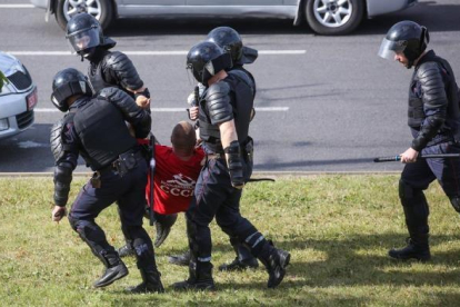 Imatge de manifestants detinguts a Bielorússia.
