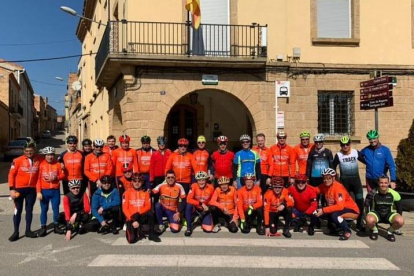 Cicloturistas de los clubes de Castelldans, Juneda y Terraferma.