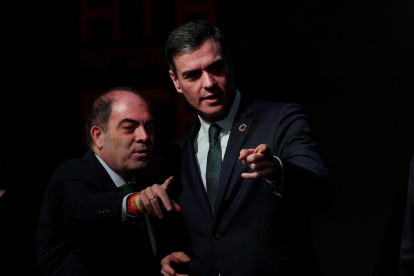 Lorenzo Amor y Pedro Sánchez, ayer en el congreso de ATA.