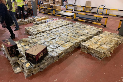 La droga estava oculta en 800 caixes de folis importats des del Brasil i que van arribar a Sant Boi.