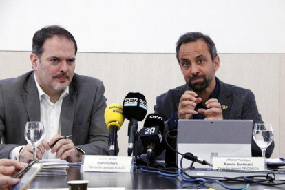 Joan Romero i Ramon Sentmartí, a la presentació de l’informe econòmic
