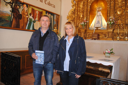 El alcalde de Vila-sana junto con la presidenta de la Cofradía. 