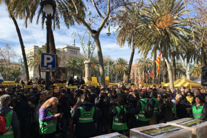 Concentració davant del TSJC en suport a Torra i Junqueras.