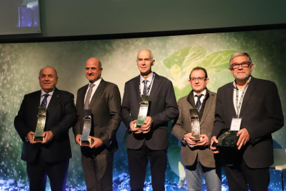 Los ganadores de los premios PronosPorc al mejor análisis del porcino, ayer en la entrega de premios.