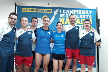 Foto d’un grup de nadadors del CN Lleida.