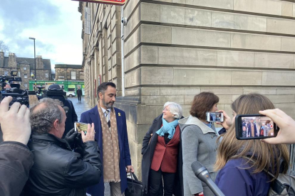 Clara Ponsatí, consellera d’Ensenyament durant el Govern de Carles Puigdemont, ahir, a l’arribar a un tribunal escocès.
