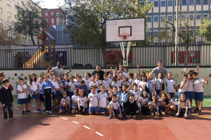 Jugadores y directivos visitaron el colegio Lestonnac.