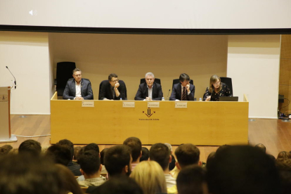 Un moment de la taula redona celebrada ahir a la UdL sobre els efectes del Brexit a Lleida.