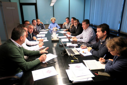 Una imatge de la reunió de la comissió de l'Horta.