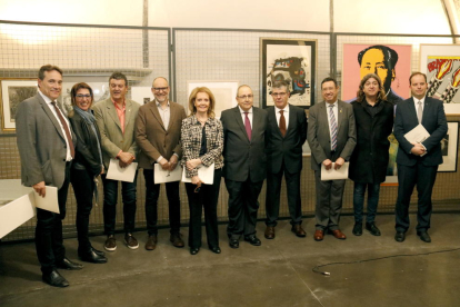 Representantes políticos en la presentación de la donación de la colección del leridano Antoni Gelonch en el Museu de Lleida