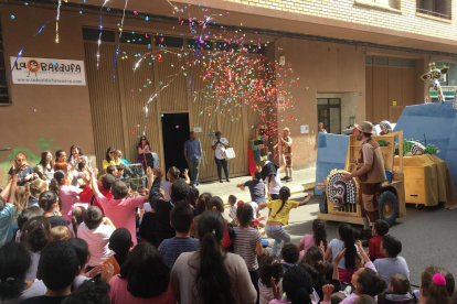 Festa el 2018 davant del local de La Baldufa al carrer Músic Vivaldi.