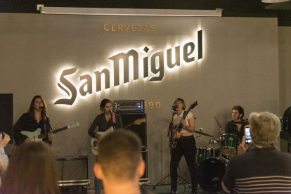 La banda del Baix Llobregat, dijous durant la seua actuació.