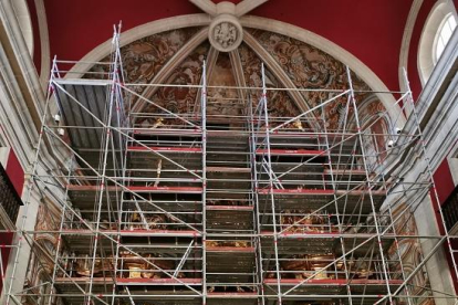 Restauran el retablo del Santuario de Riner