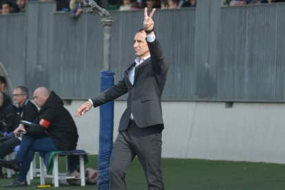 Joan Carles Oliva, durant el debut diumenge passat al camp del Cornellà.