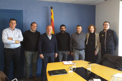 El conseller El Homrani con los representantes de la FCAC.