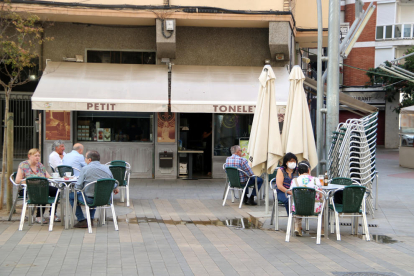 Pla general del bar Petit Tonelet, de la Zona Alta de Lleida, aquest dimecres