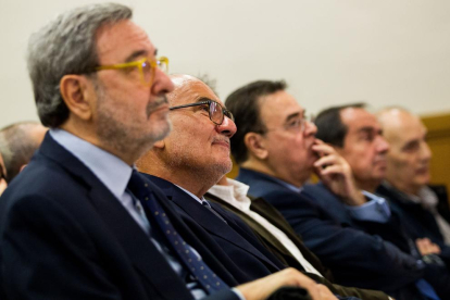 Imatge de Narcís Serra i Adolf Todó, durant el judici a l’Audiència de Barcelona.