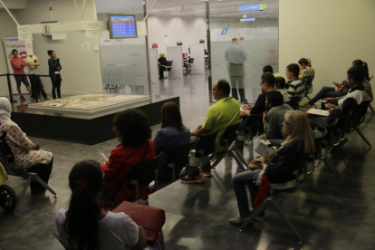 Sala de espera de la oficina del Servei d’Ocupació de Catalunya (SOC) en Lleida.
