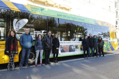 La presentación de la campaña para difundir las acciones del IMO, con publicidad en los autobuses.