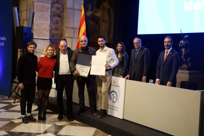 El equipo directivo y de accionistas del Grup SEGRE, ayer en el Palau de la Generalitat tras recibir el Premi Nacional de Comunicació 2019.
