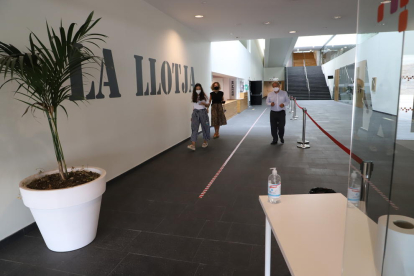 El teatro y palacio de congresos de la Llotja de Lleida ultima los protocolos de seguridad e higiene.