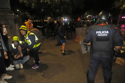 Milers de persones van omplir Blondel, la plaça Agelet i Garriga, Francesc Macià i el pont Vell, malgrat la tempesta que va caure sobre Lleida a l’hora de la concentració.