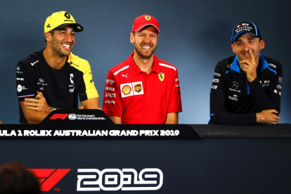 Daniel Ricciardo, de Renault, el alemán Sebastian Vettel, de Ferrari, y Kubica, de Williams.