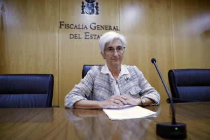 La fiscal general de l’Estat, María José Segarra, ahir amb la premsa.