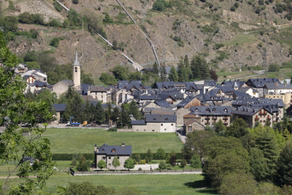 Vista del municipio de Esterri d'Àneu.