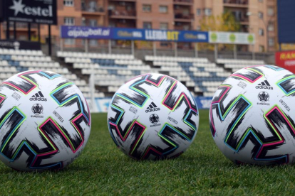 El Lleida ya ha recibido los balones con los que se jugará el partido de Copa ante el Espanyol.