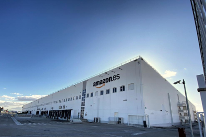 Imagen del almacén logístico de Amazon en Madrid.