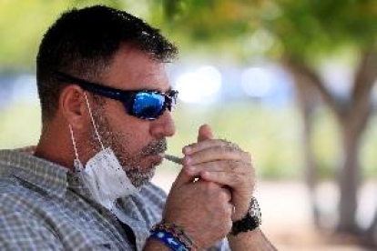 Un jutge anul·la l'ordre de Madrid que prohibeix fumar