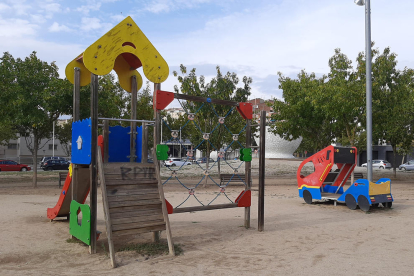El Ayuntamiento de Tàrrega saca a licitación la mejora de los parques de juegos infantiles