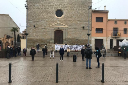 La protesta dels empleats ahir a Almacelles.