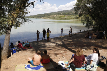 Excursionistas ayer en Montgarri, uno de los parajes más concurridos de la Val d’Aran.