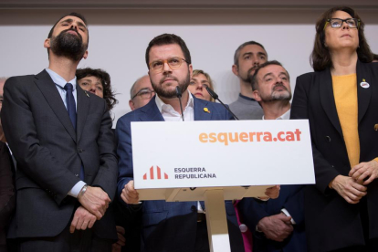 ERC ganaría holgadamente en Cataluña y podría elegir aliados, según un sondeo