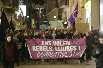 Imagen de archivo de una protesta contra la violencia machista en Lleida. 