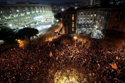 Los carteles pidiendo diálogo se repitieron ayer.