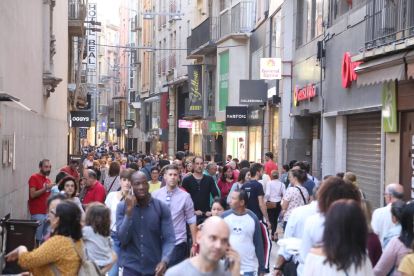 Comercios, como los del Eix de Lleida, suelen estar regidos en muchos casos por autónomos.