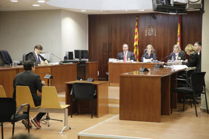 Un momento del juicio, celebrado el pasado 2 de mayo en la Audiencia de Lleida. 
