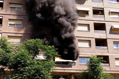 Incendio en la calle Jaume II de Lleida