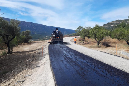 La variante provisional de la carretera de Sant Esteve de la Sarga. 