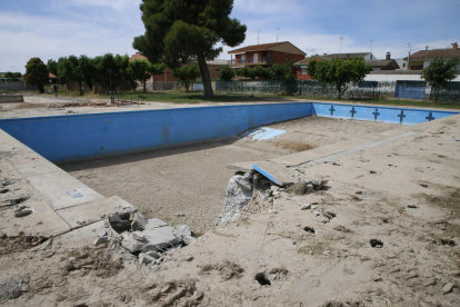 Las piscinas municipales, que no podrán abrir este verano.