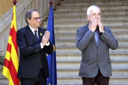 El president de la Generalitat, Quim Torra, recibe al senador electo Jami Matamala.