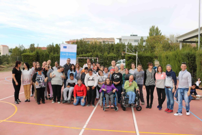 Tot l’equip del Grup Alba que va participar ahir en el projecte europeu Unidans.