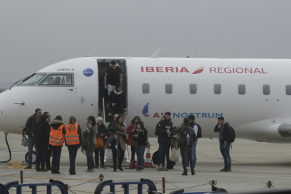 Imatge d’arxiu del vol regular que uneix l’aeroport d’Alguaire amb Palma de Mallorca.